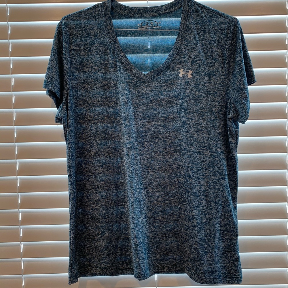 Under Armor top